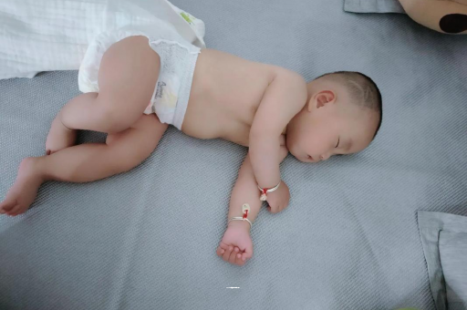 常宁宝宝积食发烧怎么处理